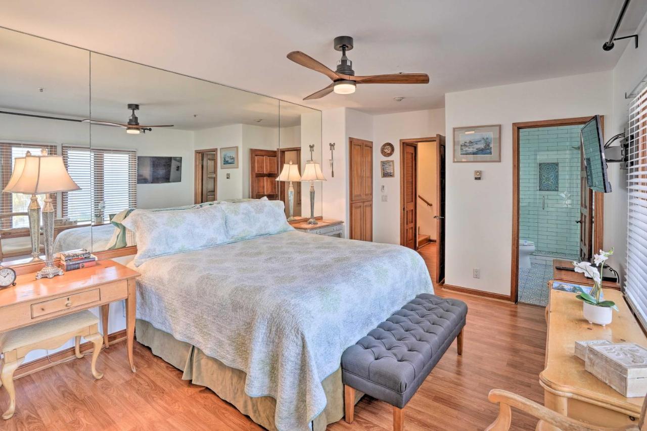 Quiet Avalon Getaway Villa With Ocean View And Balcony Екстер'єр фото